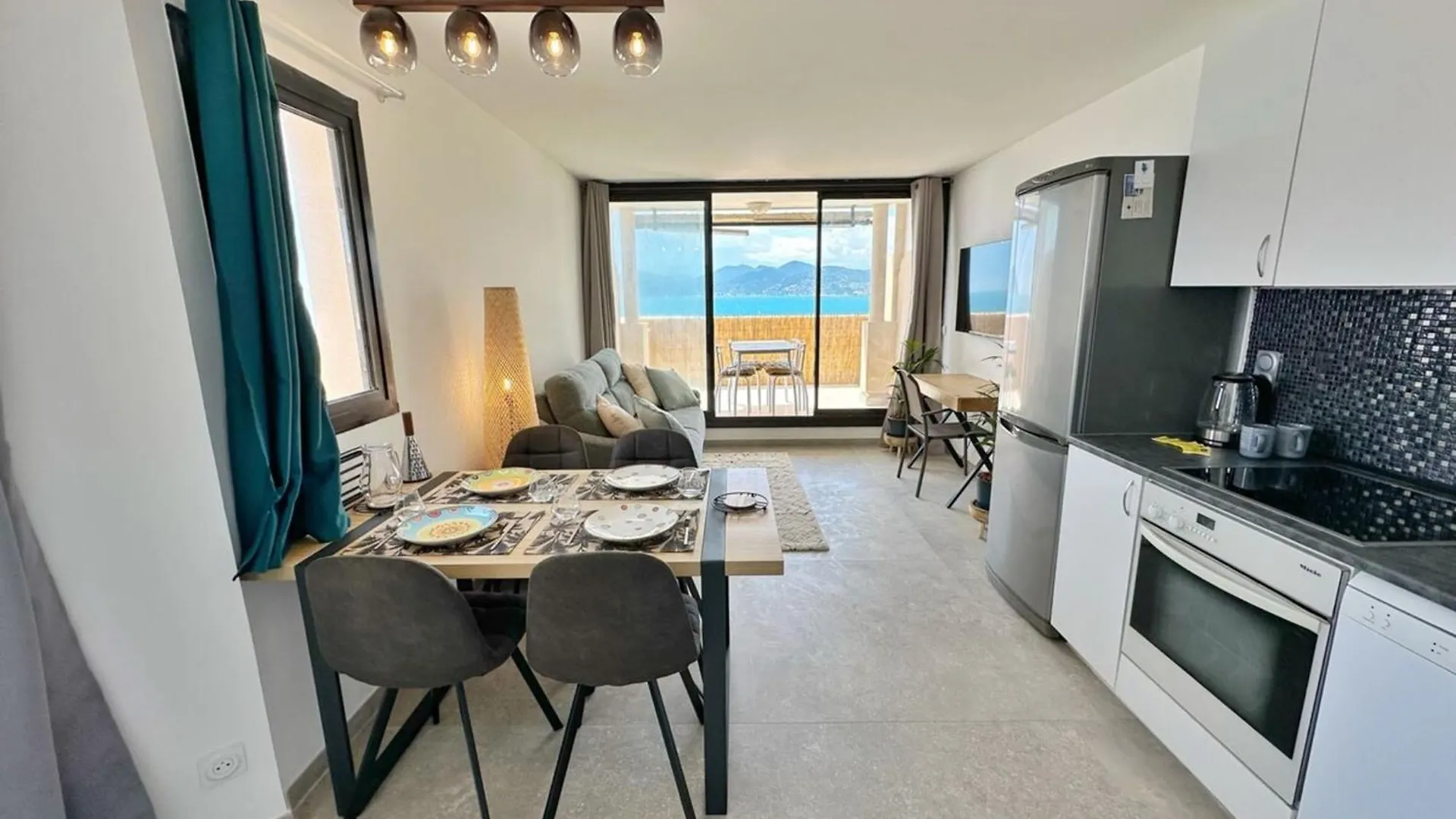 Le Seaview-Quiet-Swimming Pool-Car Park-Seafront Apartamento Cannes 0*,  França